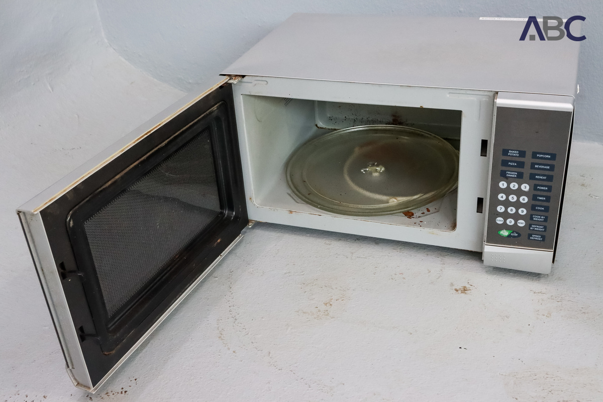 Defy DMO351 Microwave Oven (230V) (1)