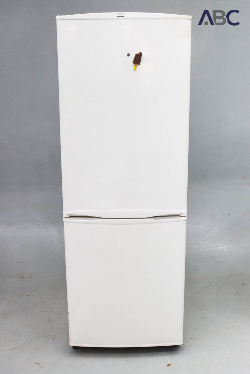Daewoo Electronics ERF336M Upright Fridge (201L) (1)