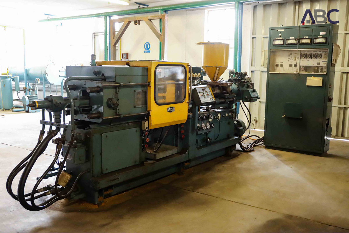 Nestal Industrial Injection Moulding Machine (65Ton) (1)