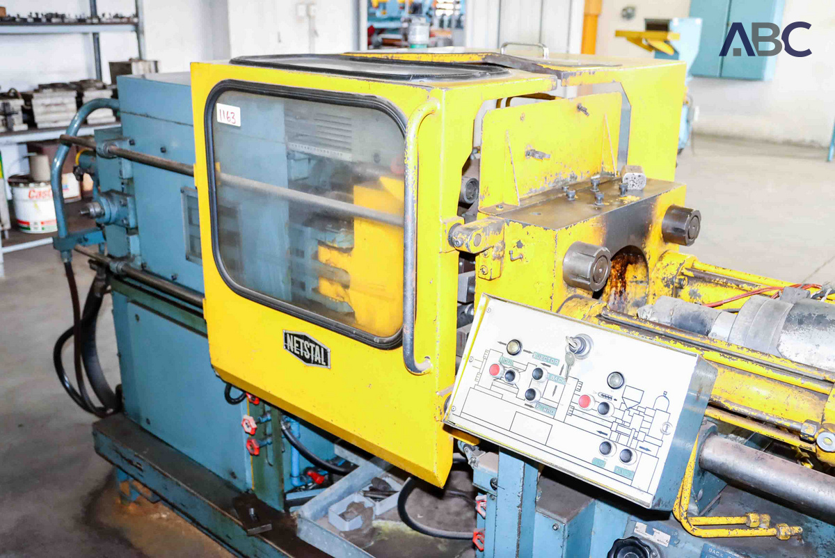 Nestal Industrial Injection Moulding Machine (65Ton) (1)