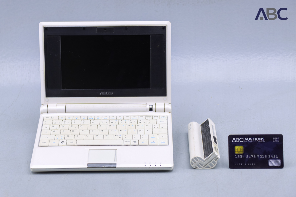 Asus Ee PC 4G Mini Laptop (7") (1)