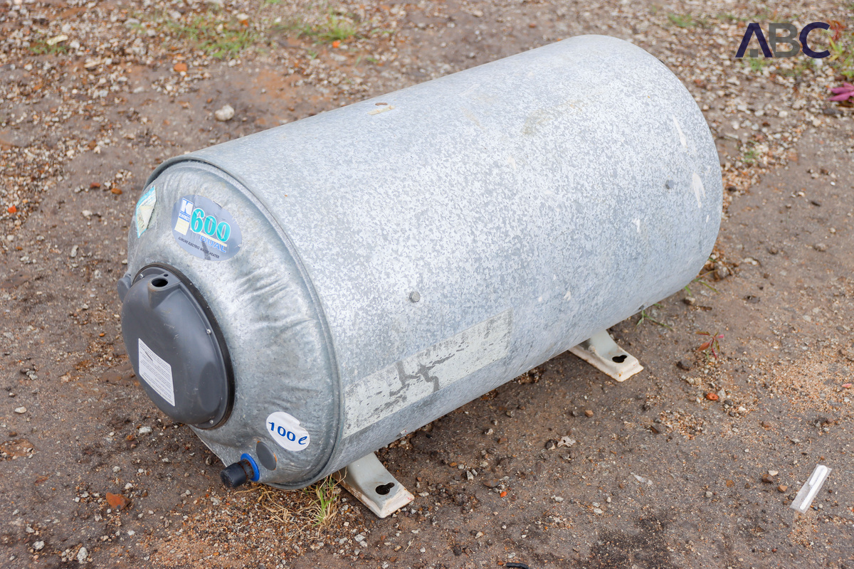 Kwikot ESG 100 2010 Geyser Tank (100L) (1)