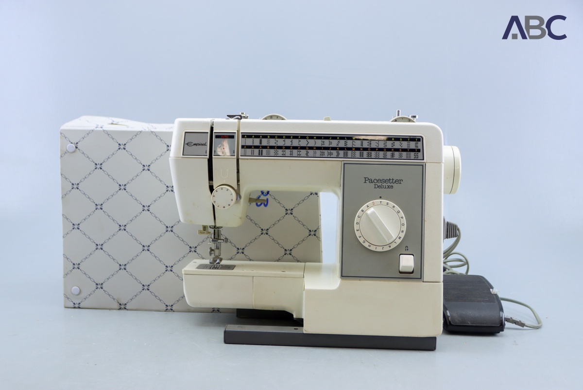 Empisal Pacesetter Deluxe Electric Sewing Machine (220V) (1)