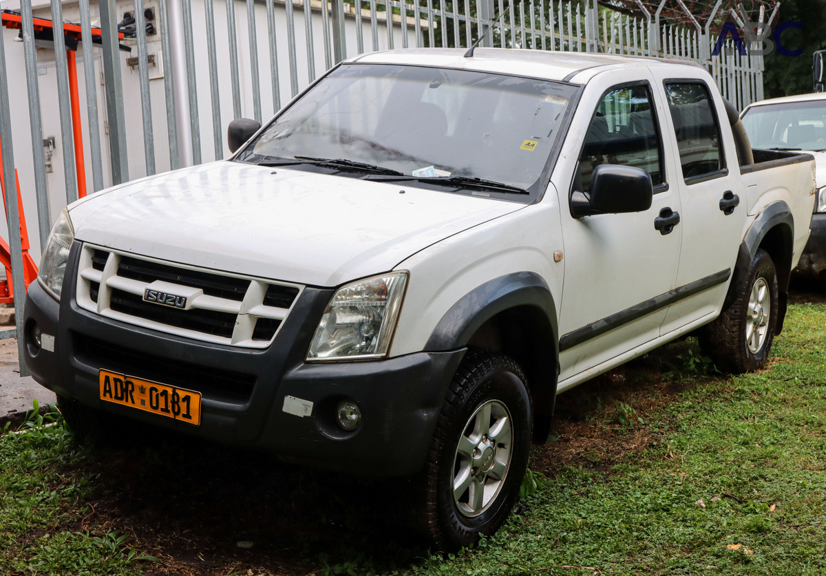 2009-isuzu-kb250le-2-5d-double-cab