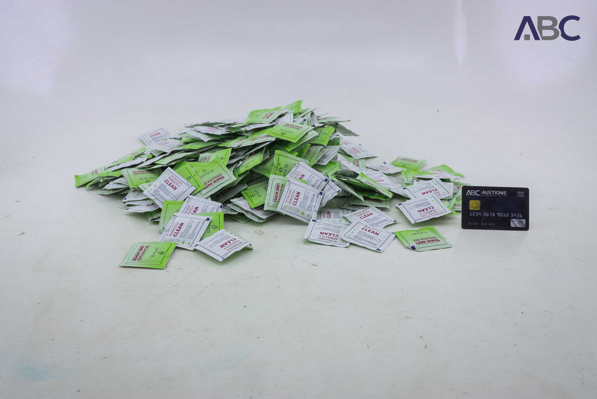 Optix 55 PreMoistened Lens Wipes (1 Lot In a Packet)