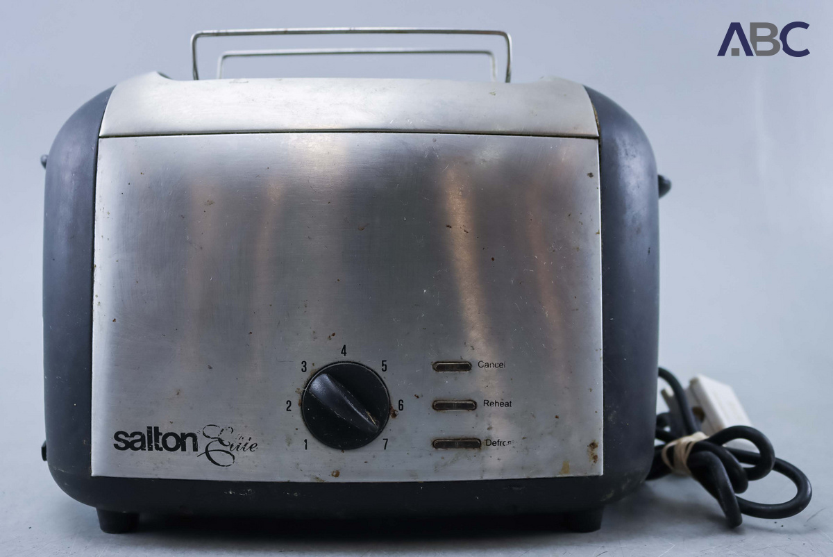 Salton ST03E Toaster (2 Slice) (1)